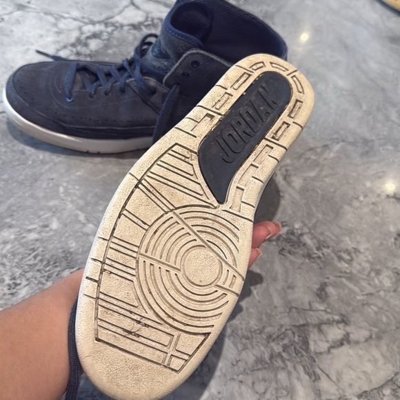 Men suade air Jordan Gray Nike Sneakers size US 9 European 42 1/2 - Picture 6 of 9